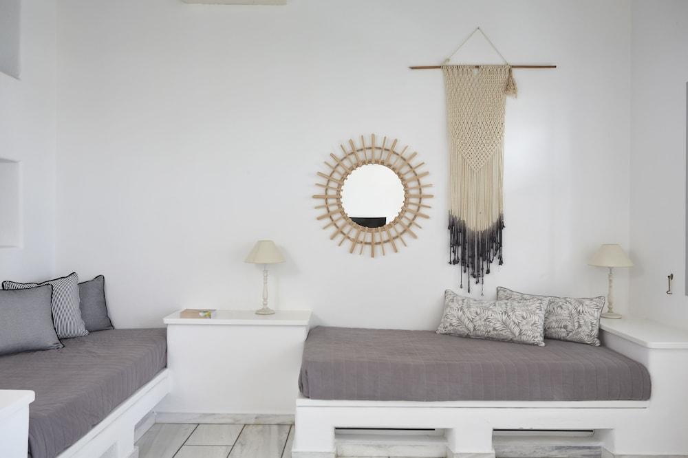 Mr. And Mrs. White Paros - Small Luxury Hotels Of The World Exterior photo
