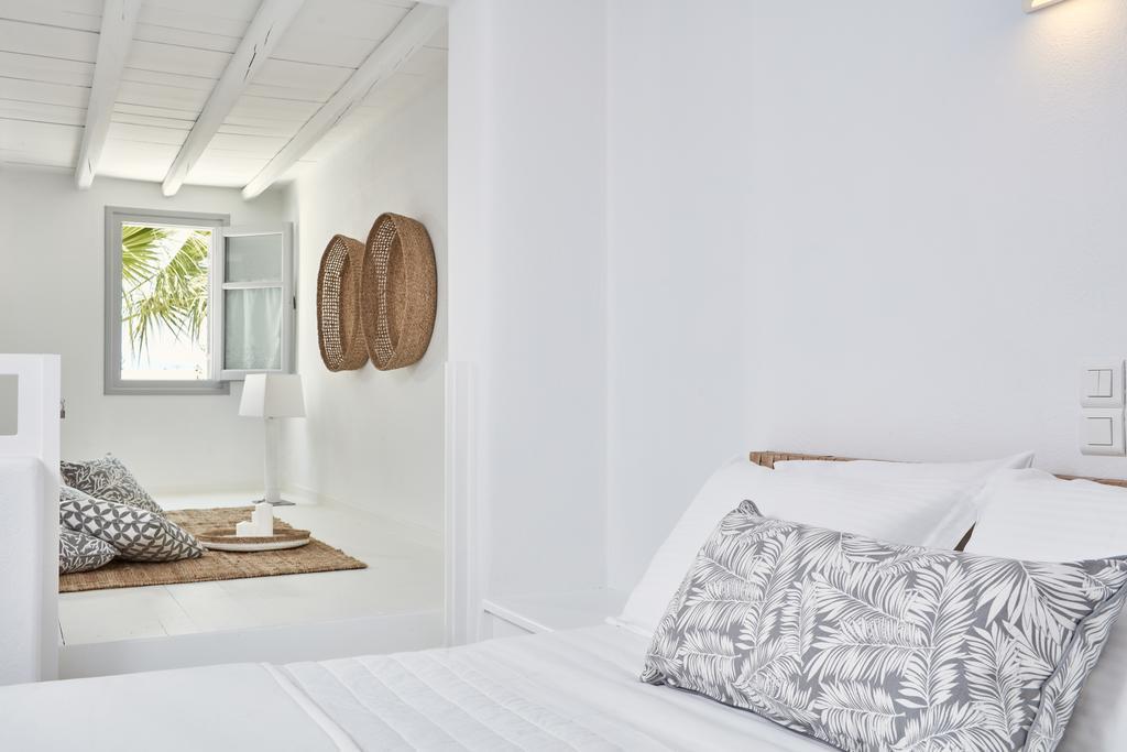 Mr. And Mrs. White Paros - Small Luxury Hotels Of The World Exterior photo